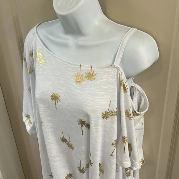 Torrid Off The Shoulder Tee - Picture 2 of 4